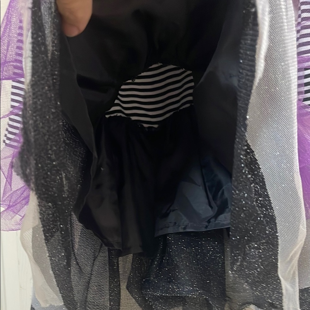 Emily Rose Black and White dress. - Picture 6 of 12